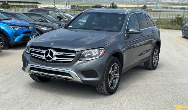 
								Mercedes-Benz glc 300 full									