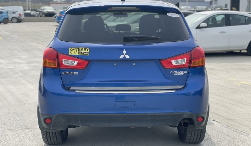 
								Mitsubishi Outlander Sport full									