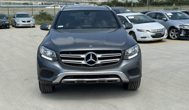 
								Mercedes-Benz glc 300 full									