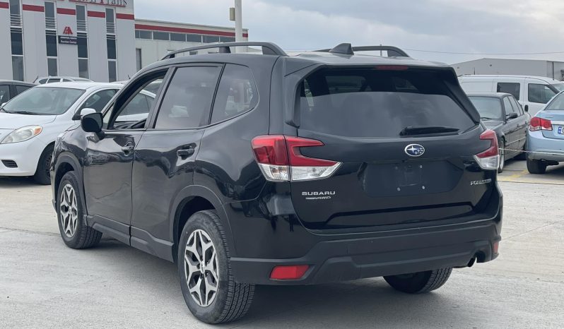 
								Subaru Forester full									