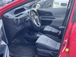 
										Toyota Prius C full									