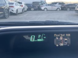 
										Toyota Prius C full									