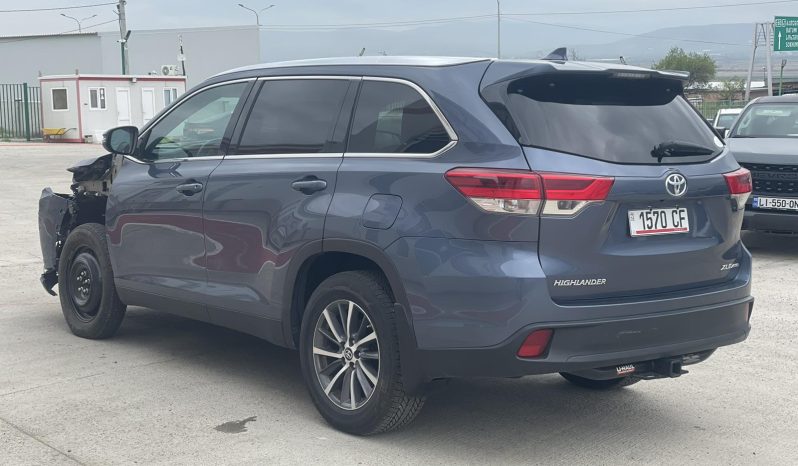 
								Toyota highlandeer full									