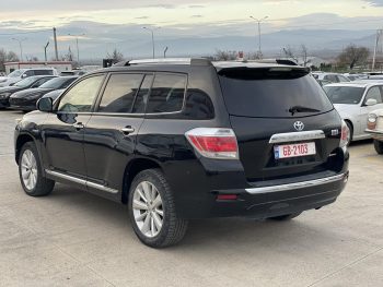 Toyota highlander