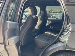 
										Land rover vogue full									