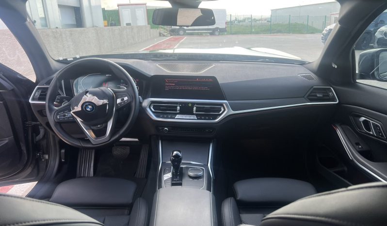 
								BMW 33O full									