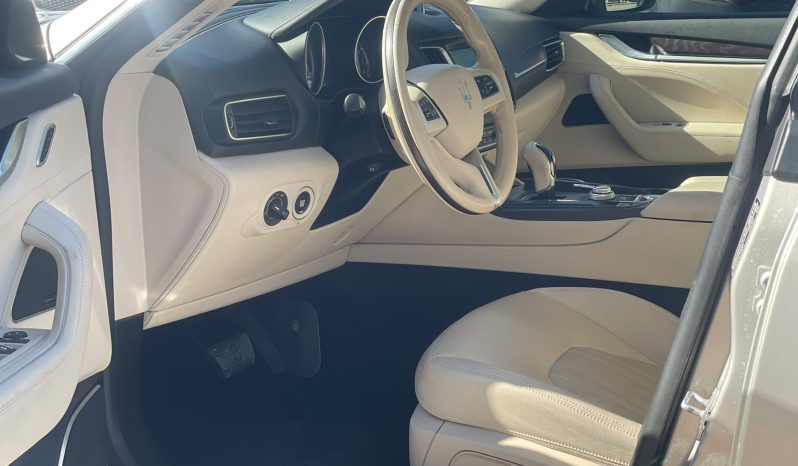 
								MASERATI LEVANTE full									