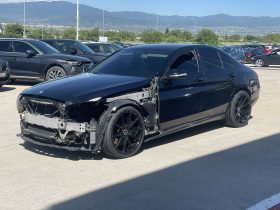 MERCEDES-BENZ C300