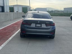 BMW 33O