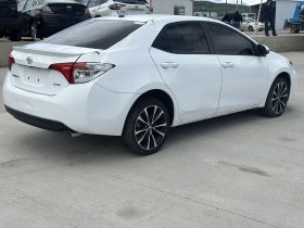 TOYOTA CORROLA