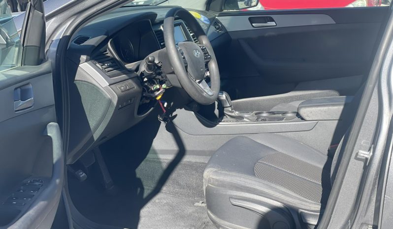 
								Hyundai Sonata full									