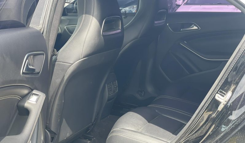 
								Mercedes-benz cla 250 full									