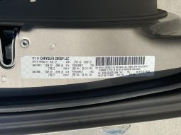 
										Chrysler Town and country full									