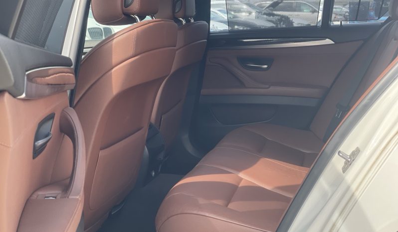 
								bmw 5 seria full									
