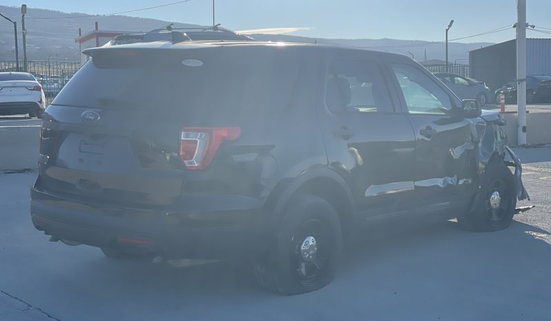 
								Ford Explorer full									