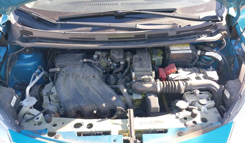 
								NISSAN VERSA full									