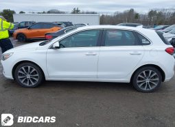 
										HYUNDAI ELANTRA GT full									