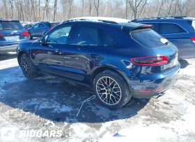 PORSCHE MACAN S