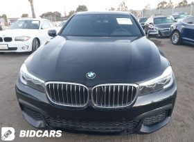 BMW 740i