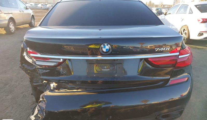 
								BMW 740i full									