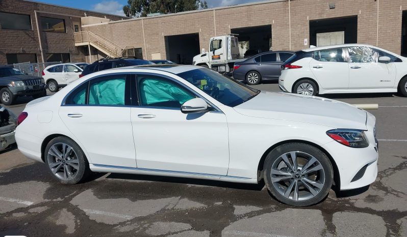 
								MERCEDES-BENZ C300 full									