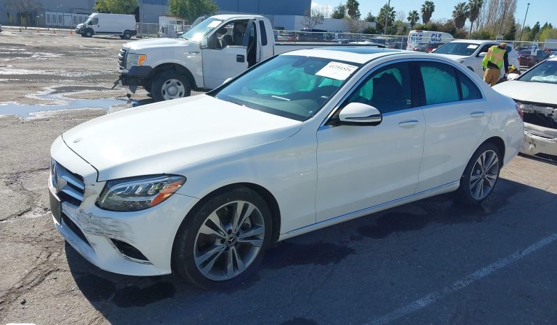 
								MERCEDES-BENZ C300 full									