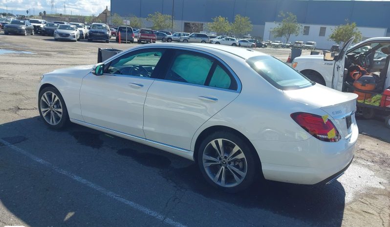 
								MERCEDES-BENZ C300 full									