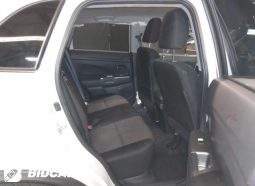 
										MITSUBISHI OUTLANDER SPORT full									