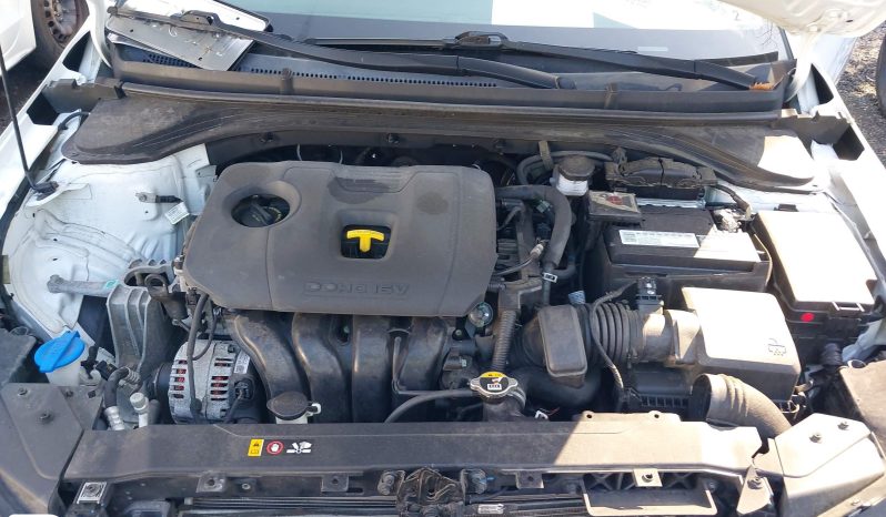 
								HYUNDAI ELANTRA full									