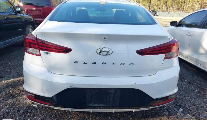 
								HYUNDAI ELANTRA full									