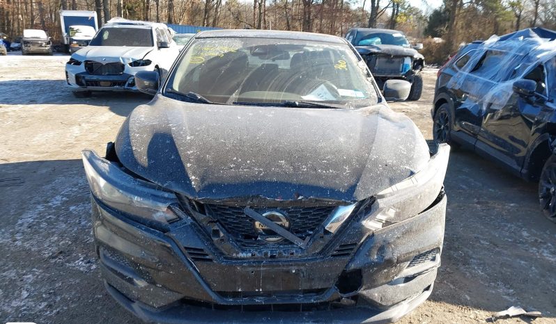 
								NISSAN ROUGE SPORT full									