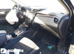 
										NISSAN ROUGE SPORT full									