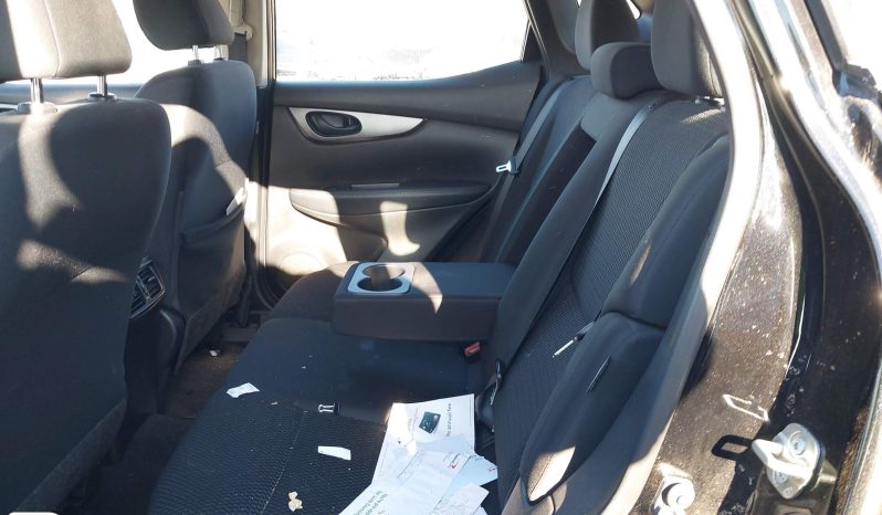 
								NISSAN ROUGE SPORT full									