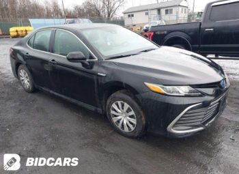 TOYOTA CAMRY
