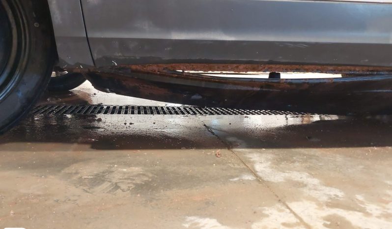 
								VOLKSWAGEN TIGUAN full									