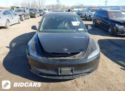 
										TESLA MODEL 3 full									