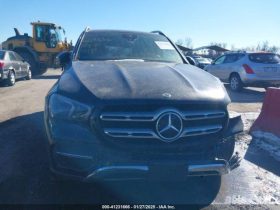 MERCEDES-BENZ