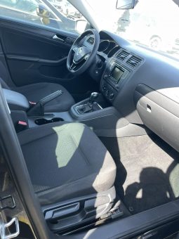 
										Volkswagen jetta full									
