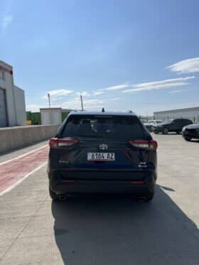 TOYOTA RAV 4 XLE