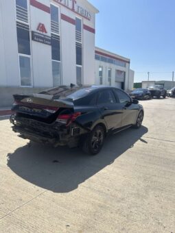 
										HYUNDAI ELANTRA full									