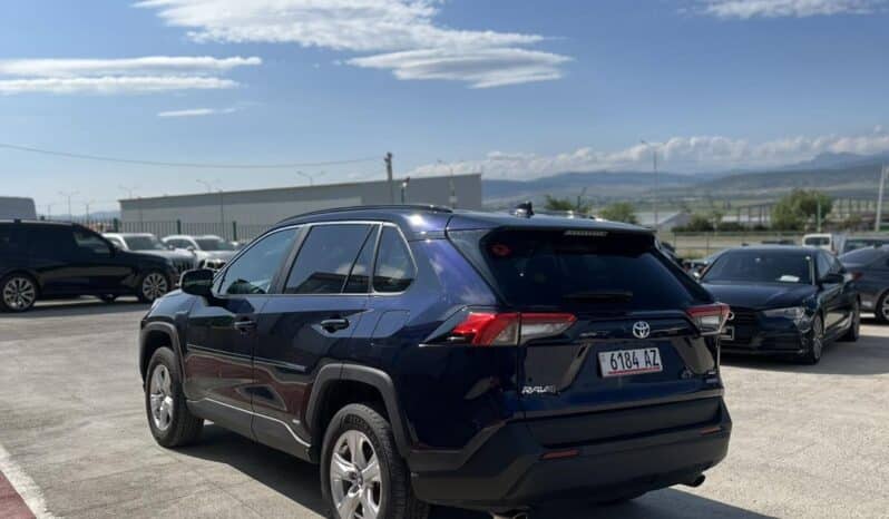
								TOYOTA RAV 4 XLE full									