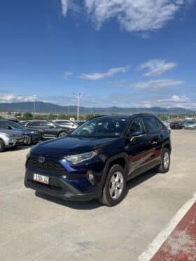 TOYOTA RAV 4 XLE