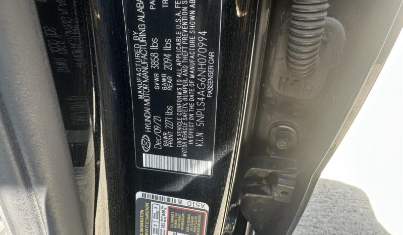 
								HYUNDAI ELANTRA full									