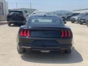 FORD MUSTANG