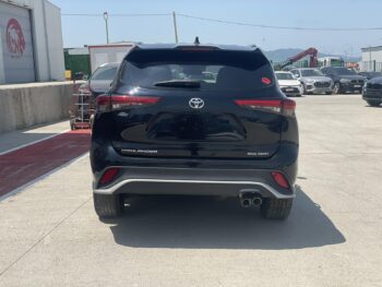 TOYOTA HIGLANDER
