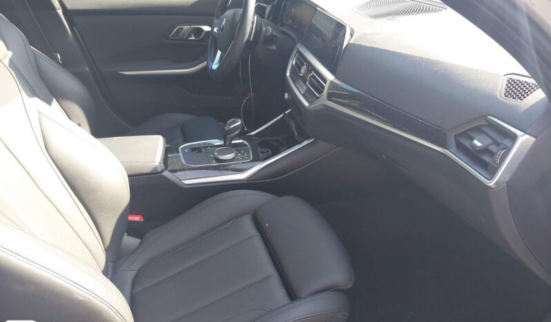 
								BMW 330 full									