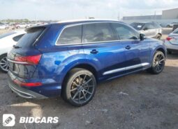 
										AUDI Q7 full									