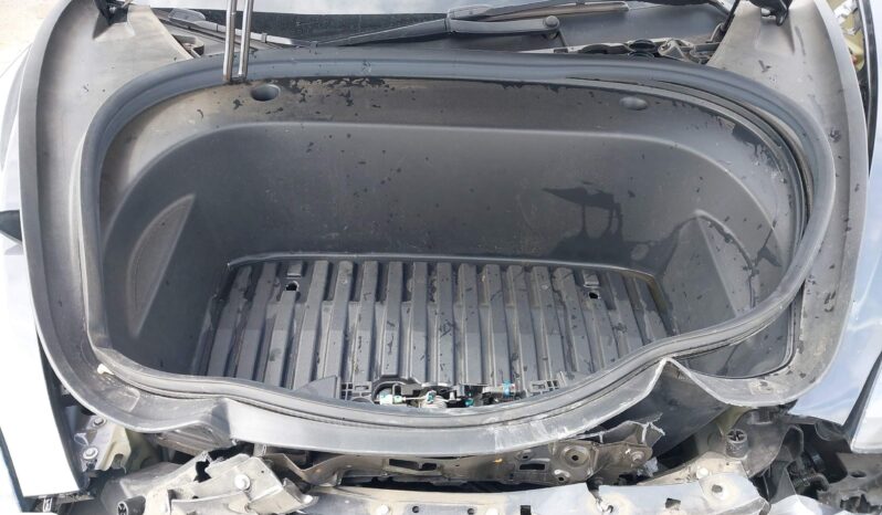 
								TESLA MODEL 3 full									