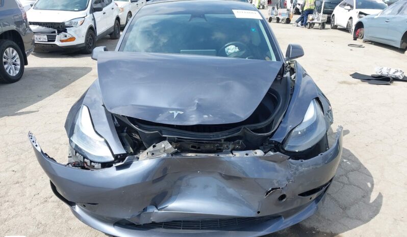 
								TESLA MODEL 3 full									