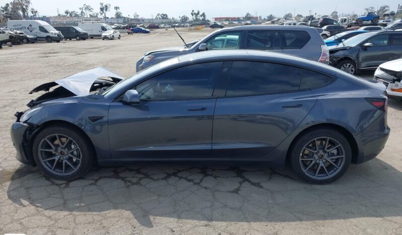 
								TESLA MODEL 3 full									